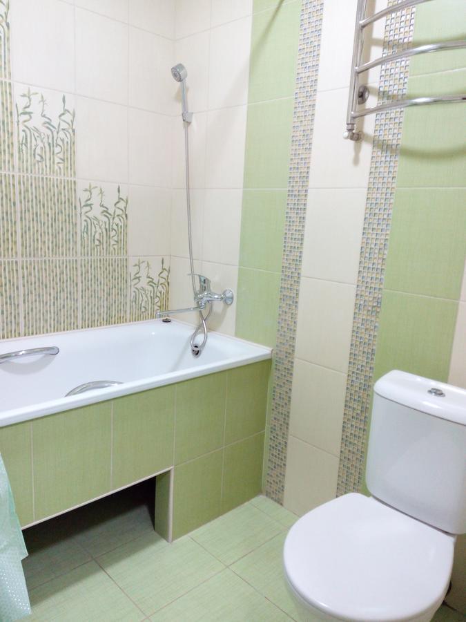 Two-Bedroom Apartment In The Center Хмельницкий Экстерьер фото